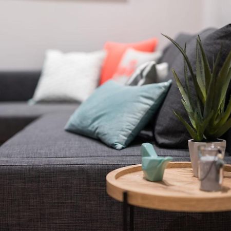 Latelier 2Br W Ac At 4 Min From The Beaches Of Old Nice Welkeys Екстериор снимка