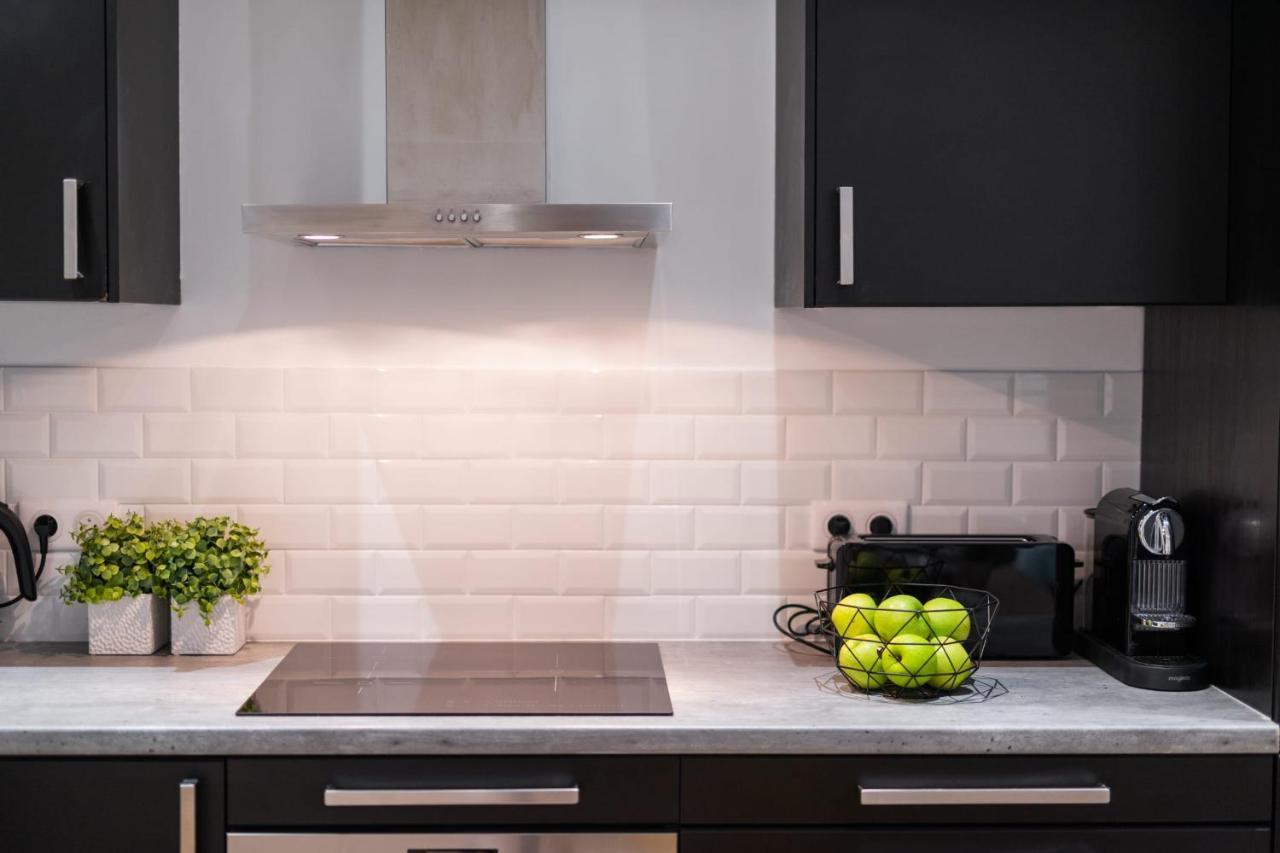 Latelier 2Br W Ac At 4 Min From The Beaches Of Old Nice Welkeys Екстериор снимка